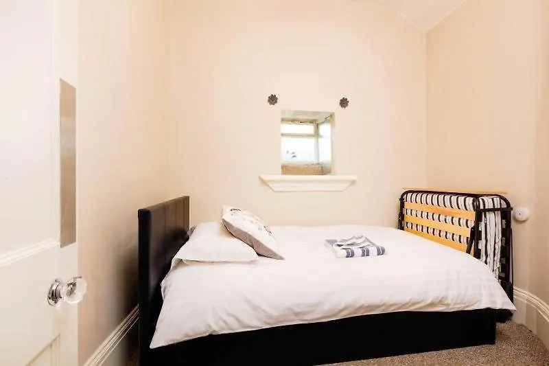 Spacious New Town Garden Flat Edimburgo Appartamento
